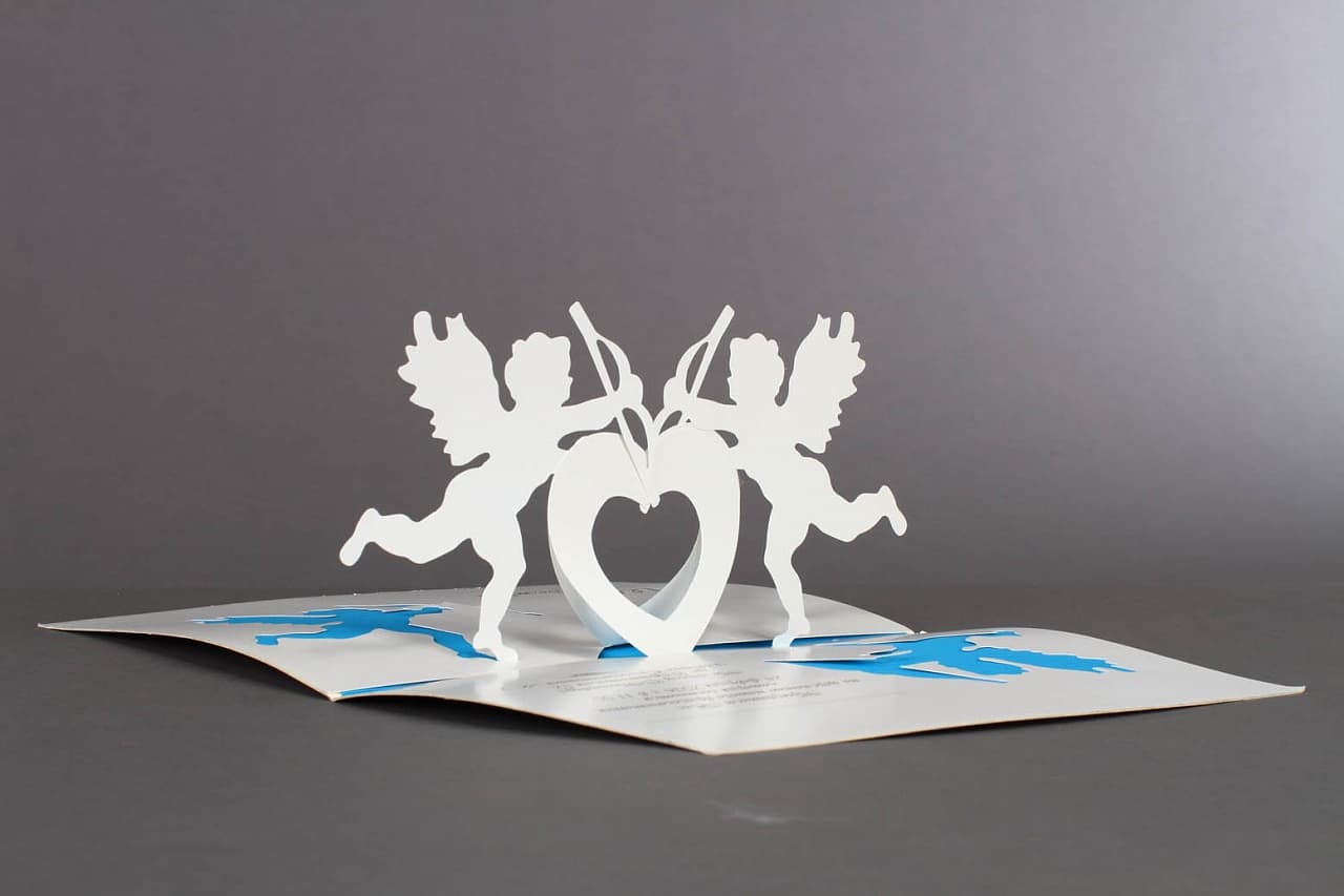 Вырубка печатной продукции